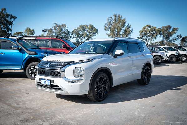 2022 Mitsubishi Outlander Exceed ZM