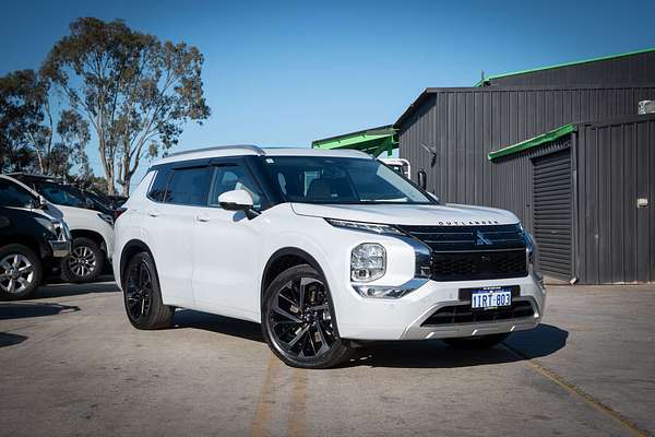 2022 Mitsubishi Outlander Exceed ZM
