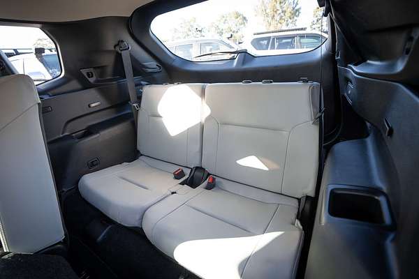 2022 Mitsubishi Outlander Exceed ZM