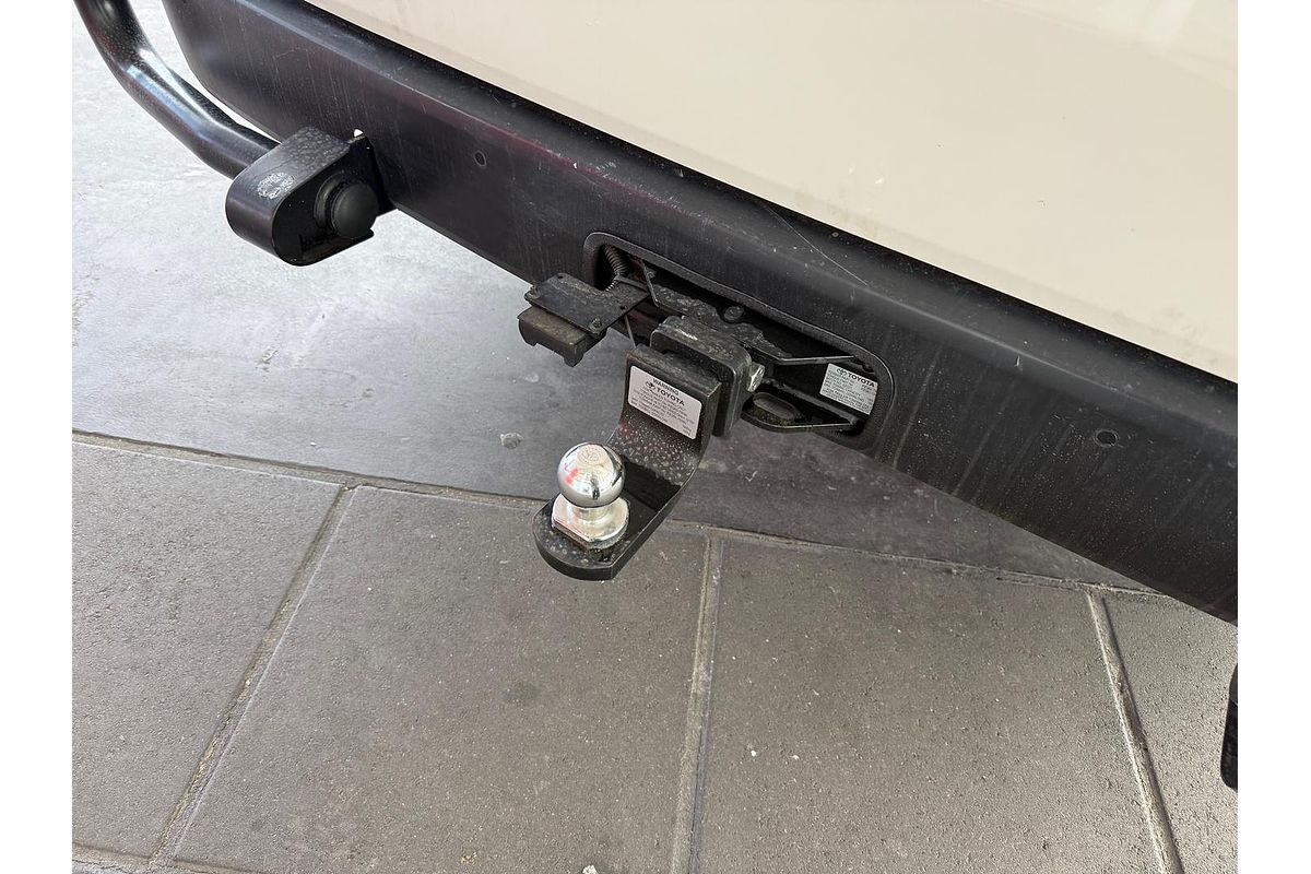 2021 Toyota Hiace GDH300R LWB