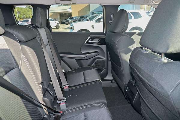 2024 Mitsubishi Outlander LS ZM