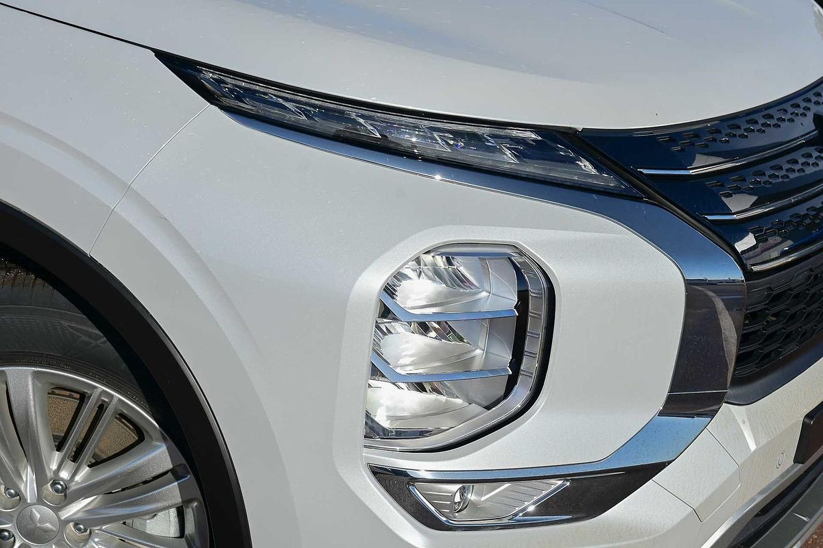 2024 Mitsubishi Outlander LS ZM
