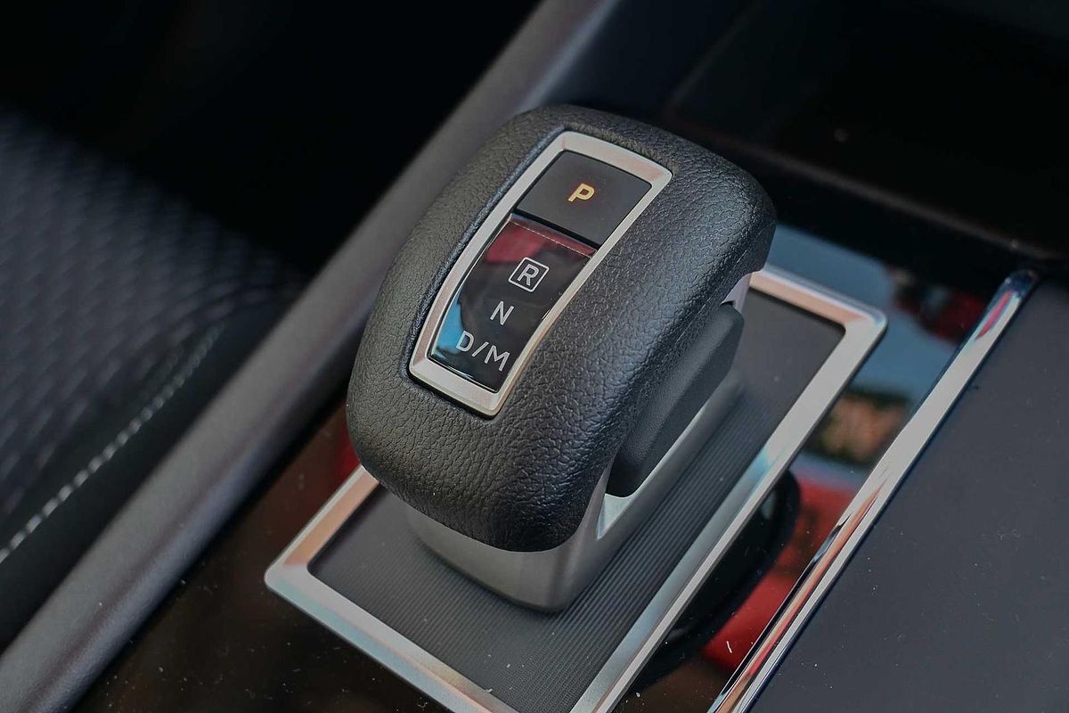 2025 Mitsubishi Outlander ES ZM