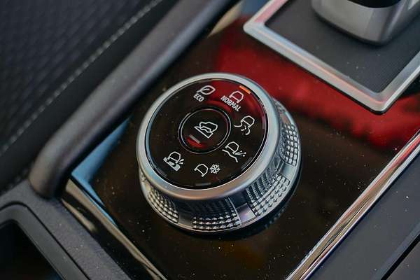 2025 Mitsubishi Outlander ES ZM