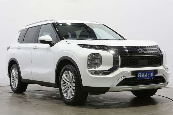 2024 Mitsubishi Outlander LS ZM