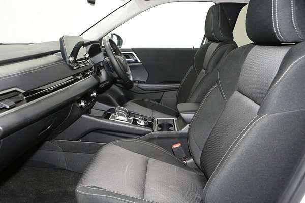 2024 Mitsubishi Outlander LS ZM
