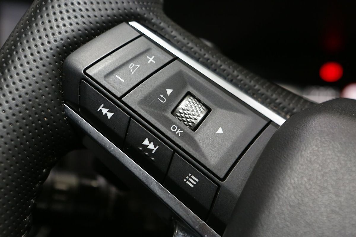 2024 Mitsubishi Outlander LS ZM