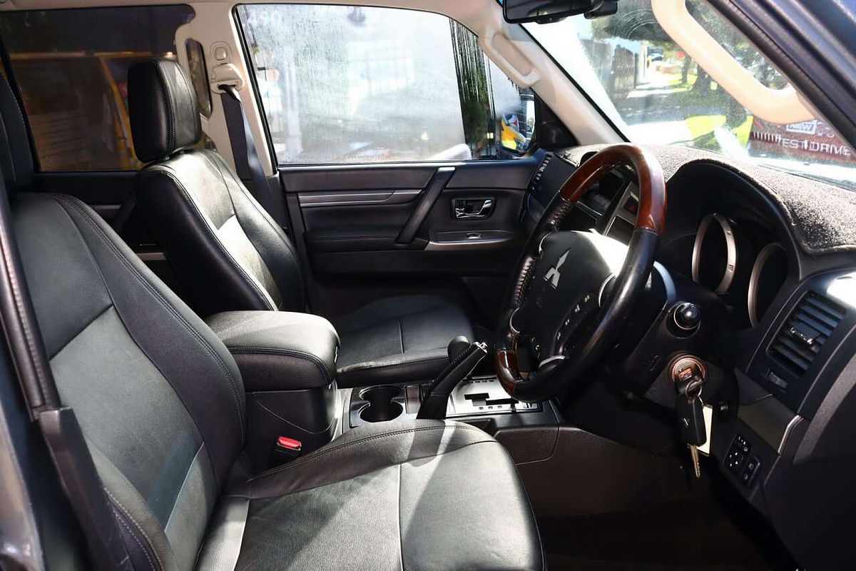 2017 Mitsubishi Pajero Exceed NX