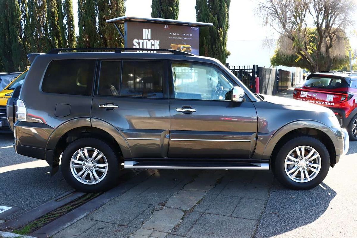 2017 Mitsubishi Pajero Exceed NX