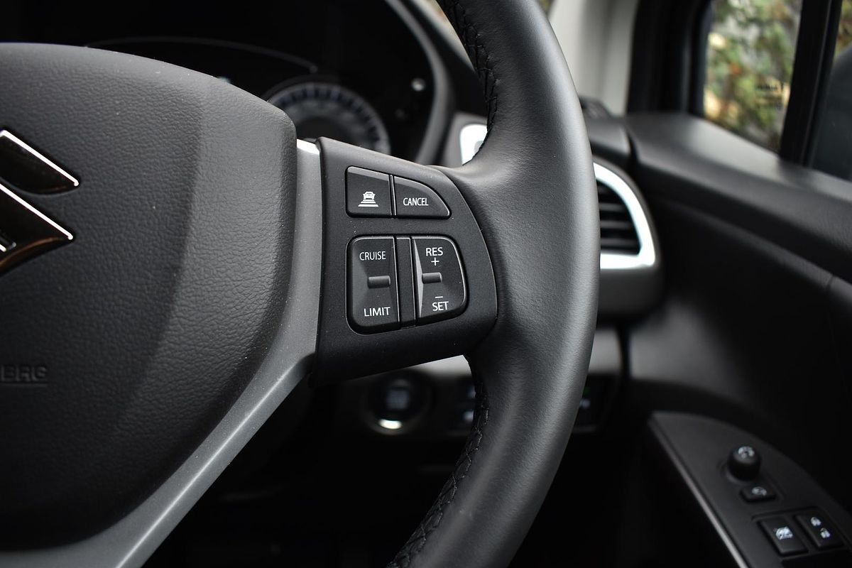 2024 Suzuki S-Cross JYB