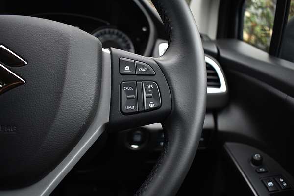 2024 Suzuki S-Cross JYB