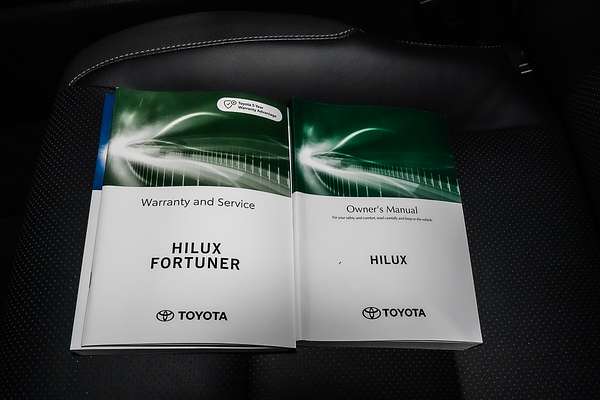 2024 Toyota Hilux Rogue 48V GUN126R 4X4