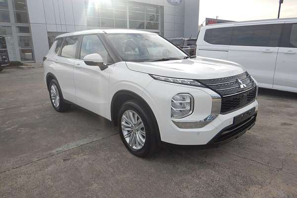 2024 Mitsubishi Outlander ES ZM
