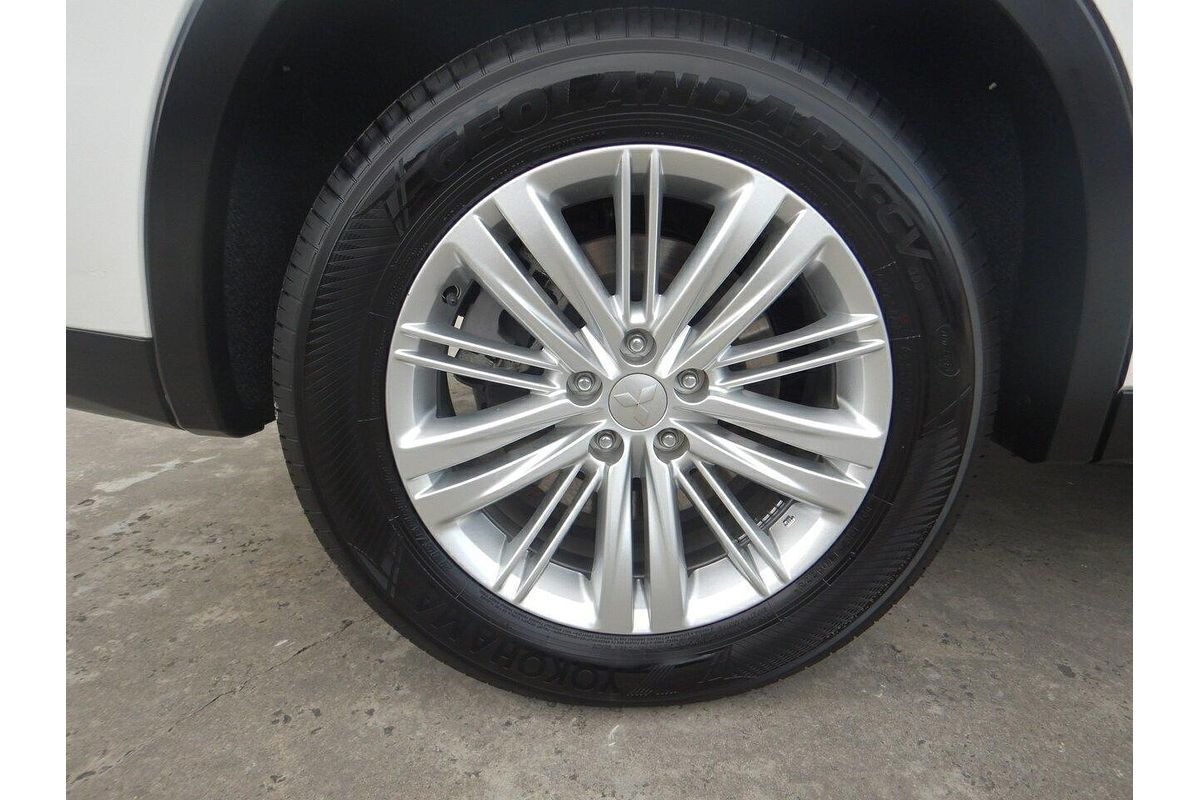 2024 Mitsubishi Outlander ES ZM