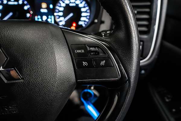 2020 Mitsubishi Outlander ES ZL