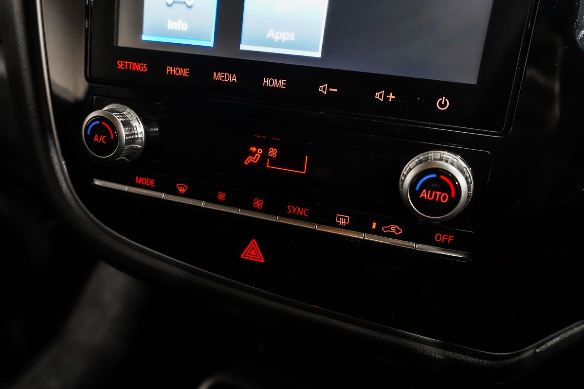 2020 Mitsubishi Outlander ES ZL