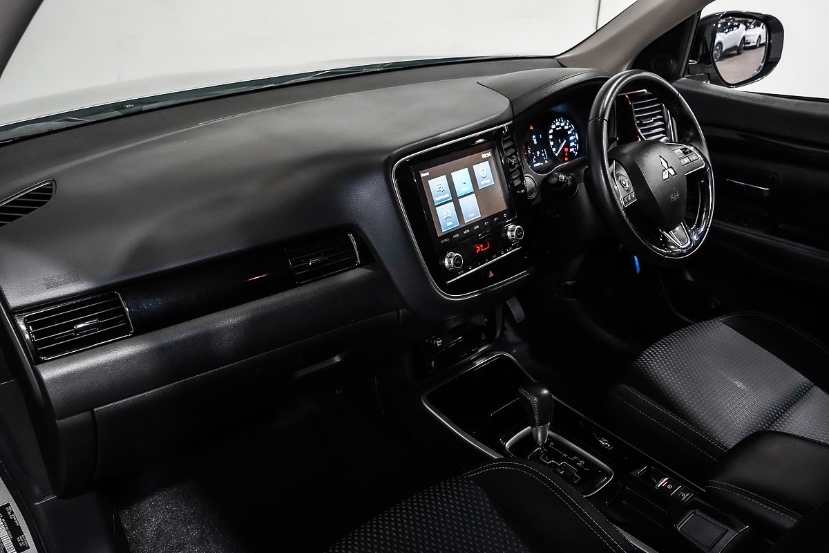 2020 Mitsubishi Outlander ES ZL