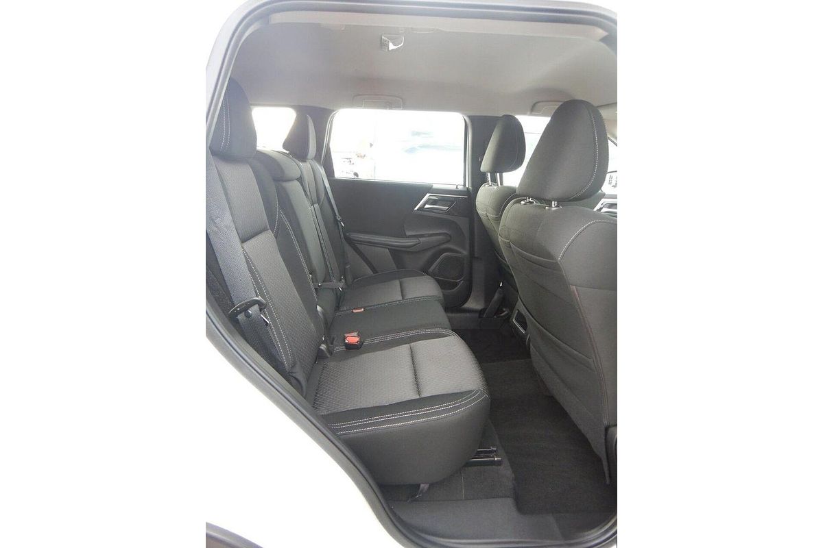 2024 Mitsubishi Outlander ES ZM