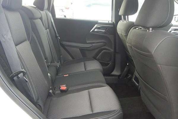 2024 Mitsubishi Outlander ES ZM