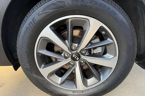 2018 Kia Sorento SLi UM