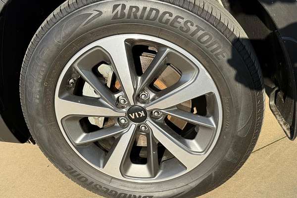 2018 Kia Sorento SLi UM