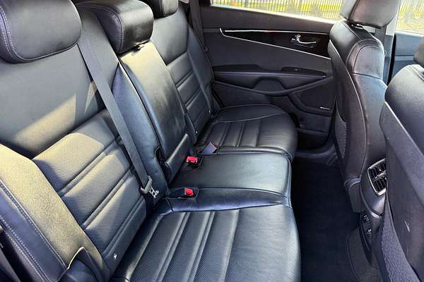 2018 Kia Sorento SLi UM