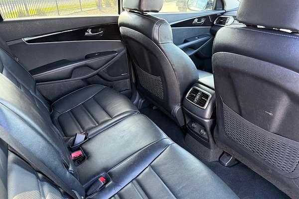 2018 Kia Sorento SLi UM