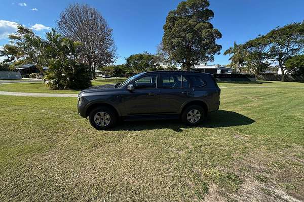 2024 Ford Everest Ambiente  2.0L