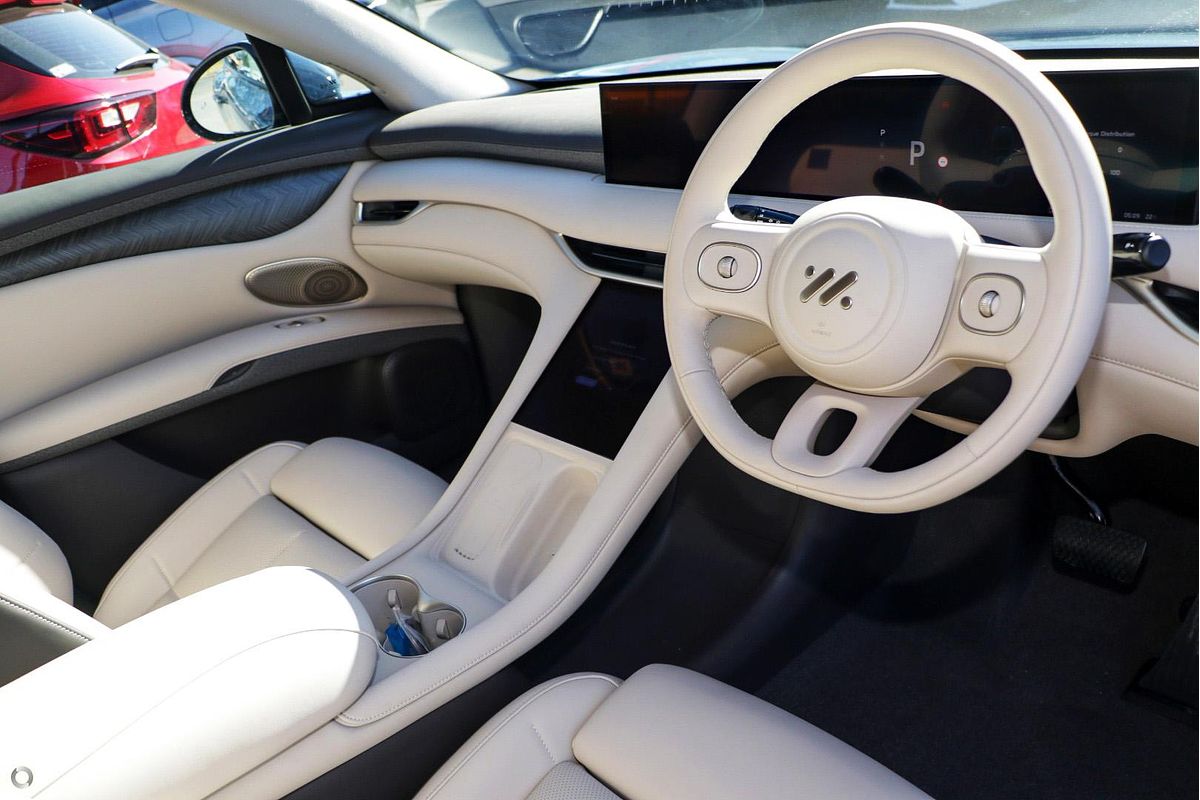 2025 MG IM6 Performance S12L