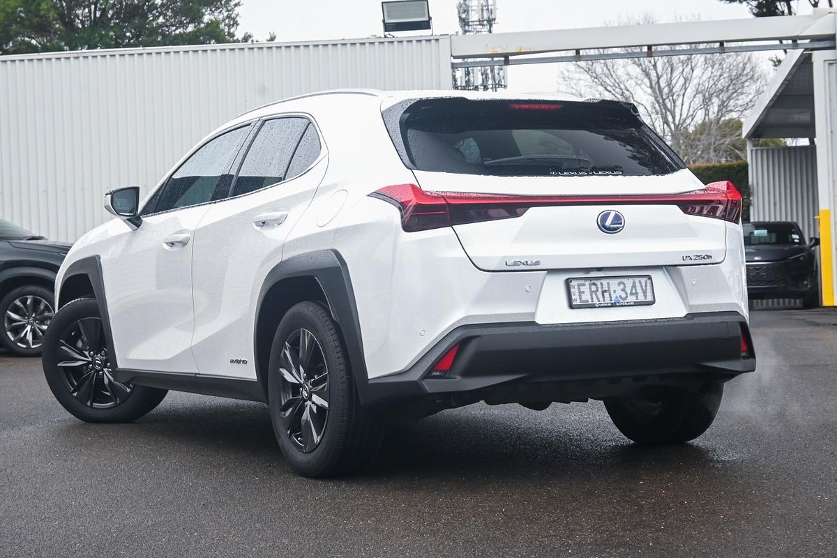 2021 Lexus UX UX250h Luxury MZAH10R