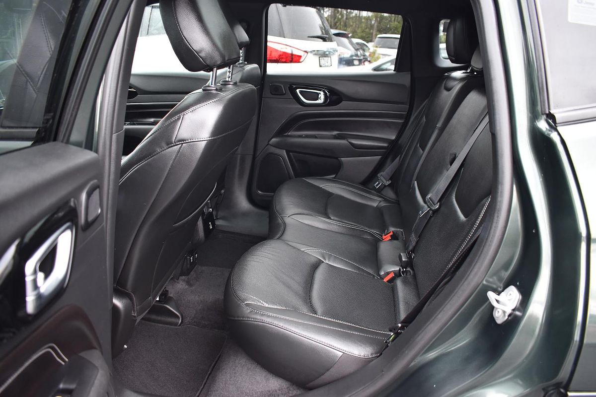 2022 Jeep Compass Limited M6
