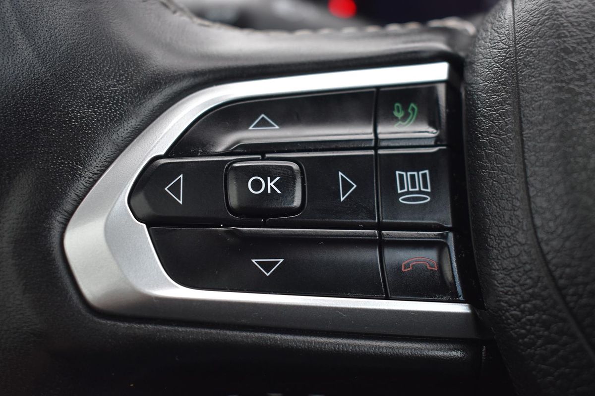 2022 Jeep Compass Limited M6