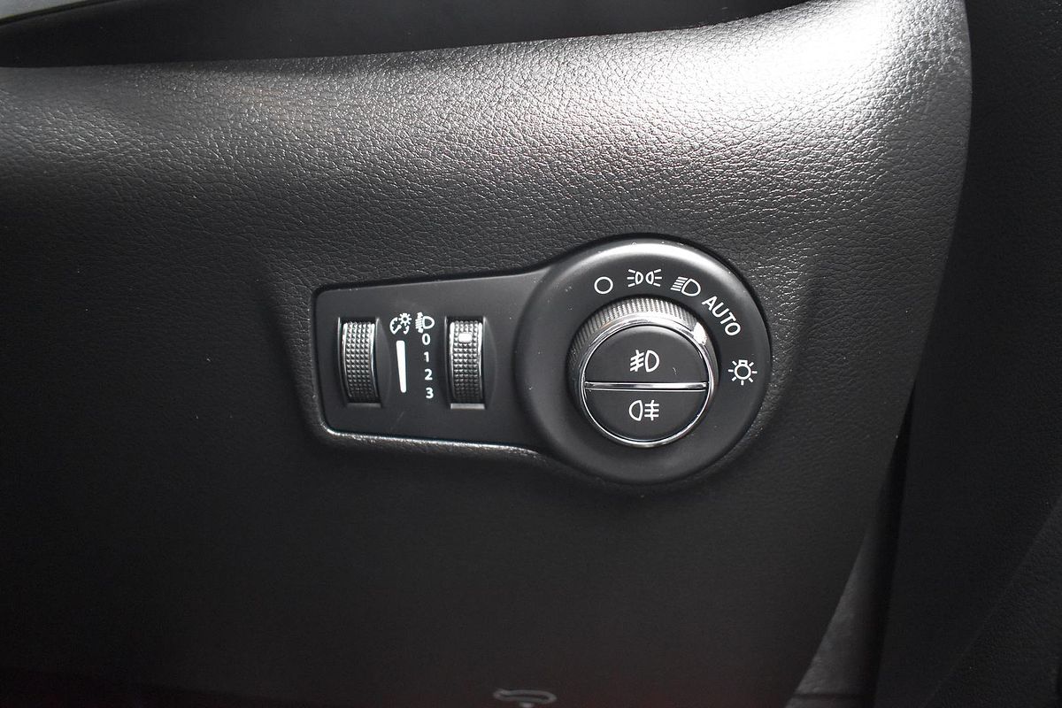 2022 Jeep Compass Limited M6