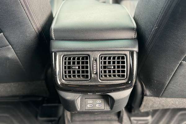 2024 Toyota Hilux Rogue 48V GUN126R 4X4