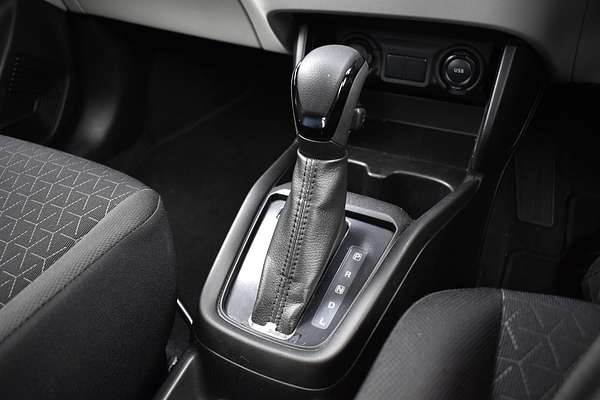 2024 Suzuki Swift Hybrid UZ