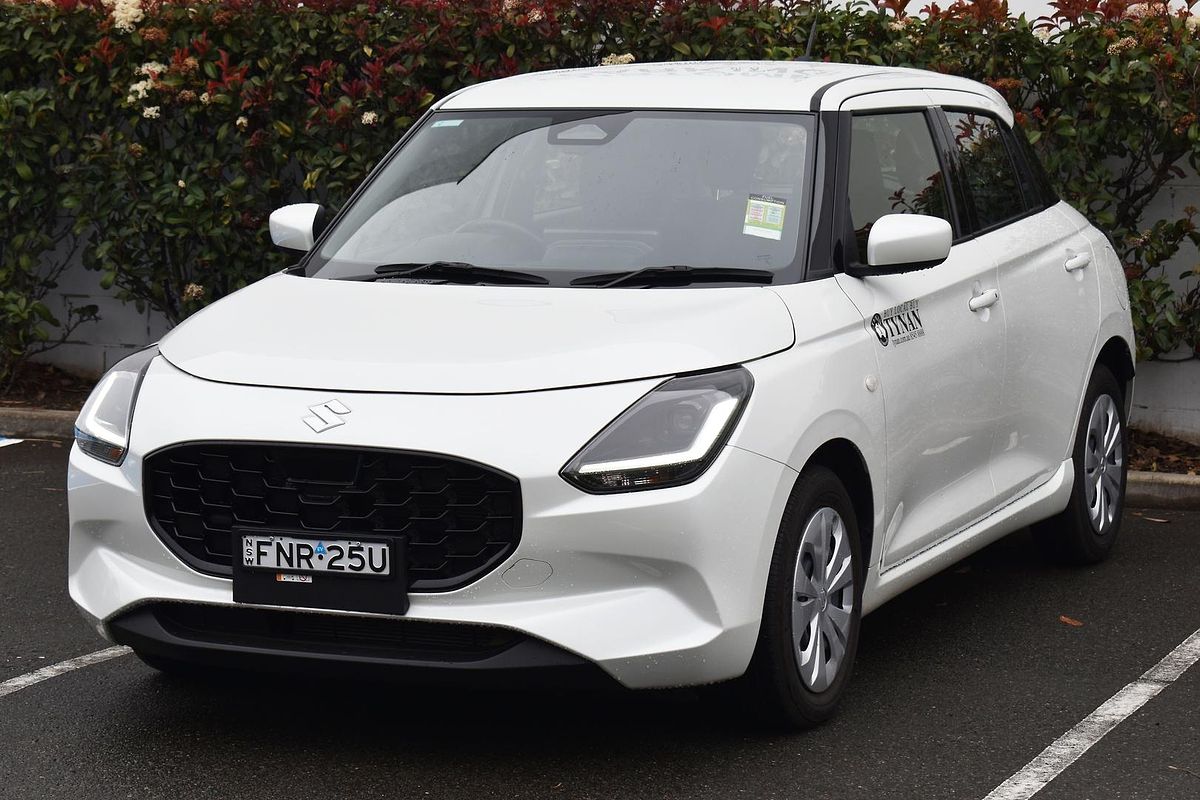 2024 Suzuki Swift Hybrid UZ