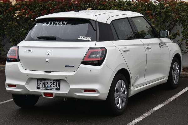 2024 Suzuki Swift Hybrid UZ