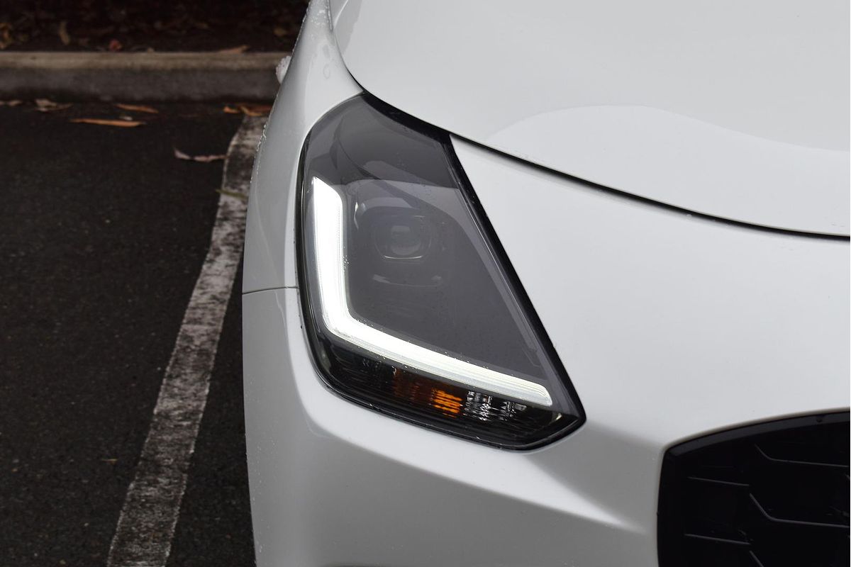 2024 Suzuki Swift Hybrid UZ