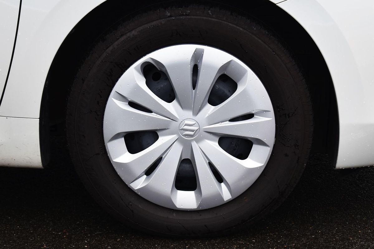 2024 Suzuki Swift Hybrid UZ