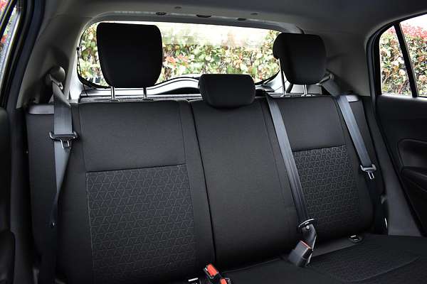 2024 Suzuki Swift Hybrid UZ