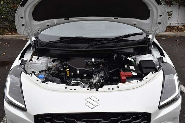 2024 Suzuki Swift Hybrid UZ