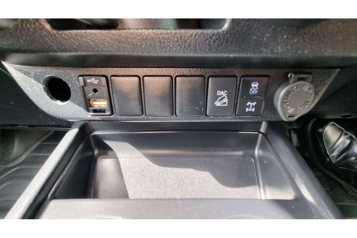2021 Toyota Hilux SR GUN126R 4X4