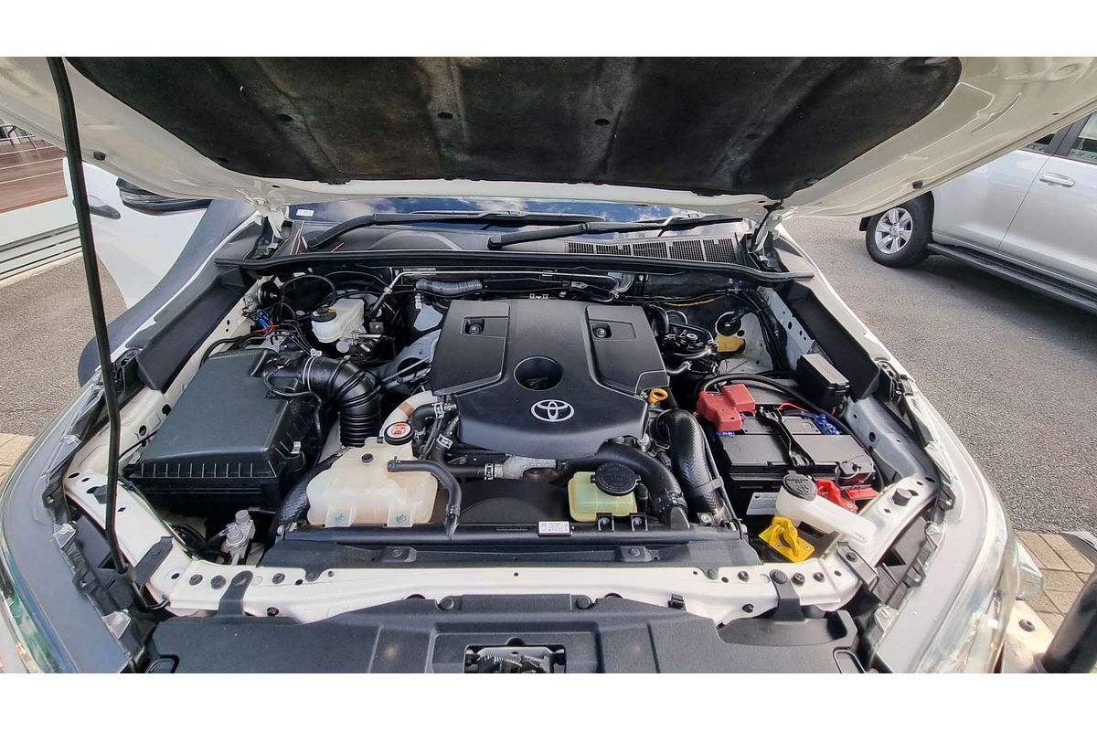2021 Toyota Hilux SR GUN126R 4X4