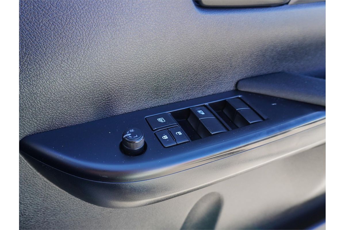 2019 Toyota Hilux SR GUN126R 4X4