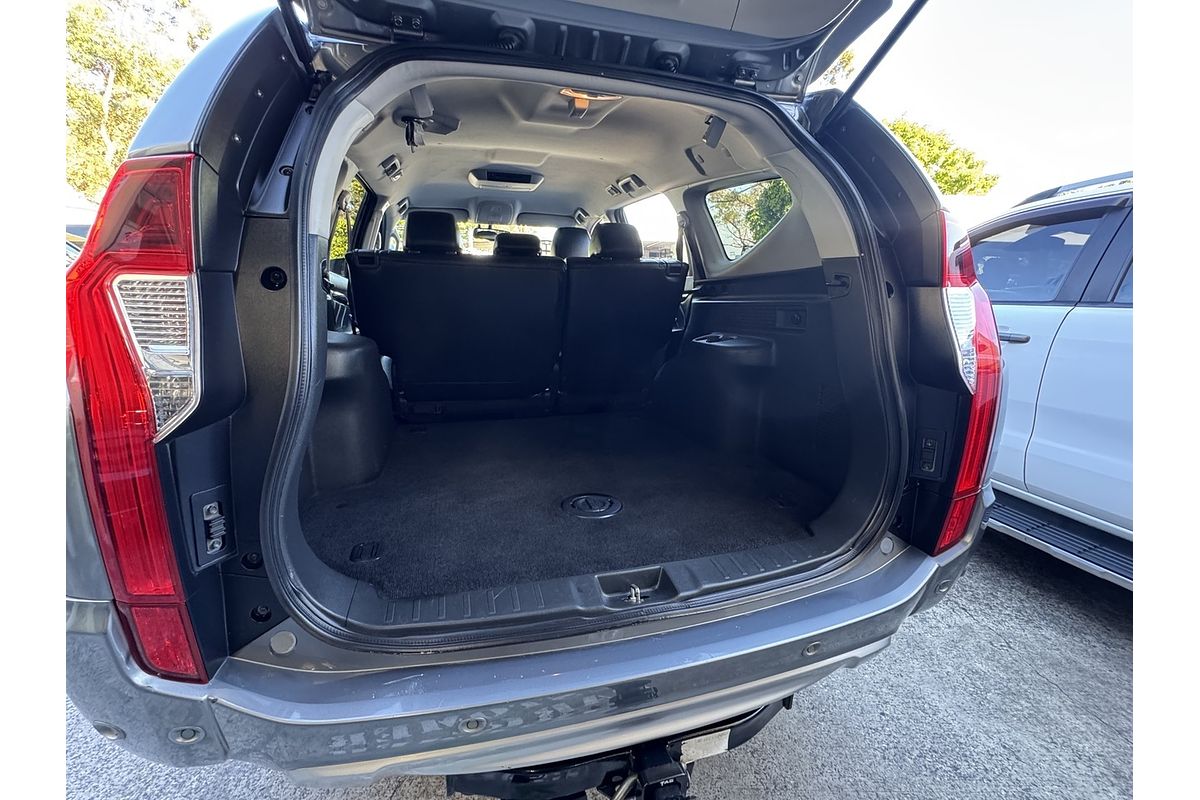 2016 Mitsubishi Pajero Sport Exceed QE