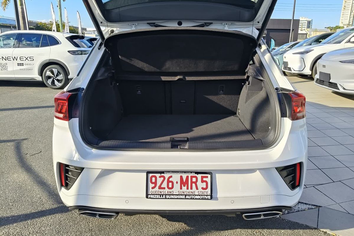 2022 Volkswagen T-Roc 140TSI R-Line D11