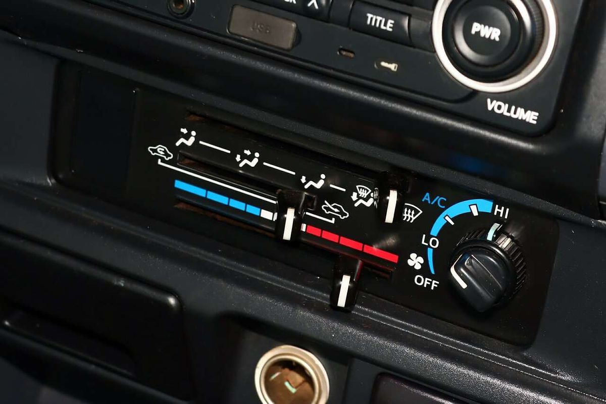 2013 Toyota Landcruiser WORKMATE (4x4) VDJ79R MY12 UPDATE 4X4