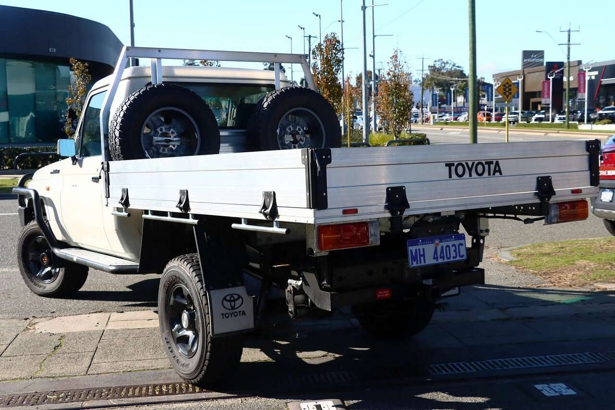 2013 Toyota Landcruiser WORKMATE (4x4) VDJ79R MY12 UPDATE 4X4