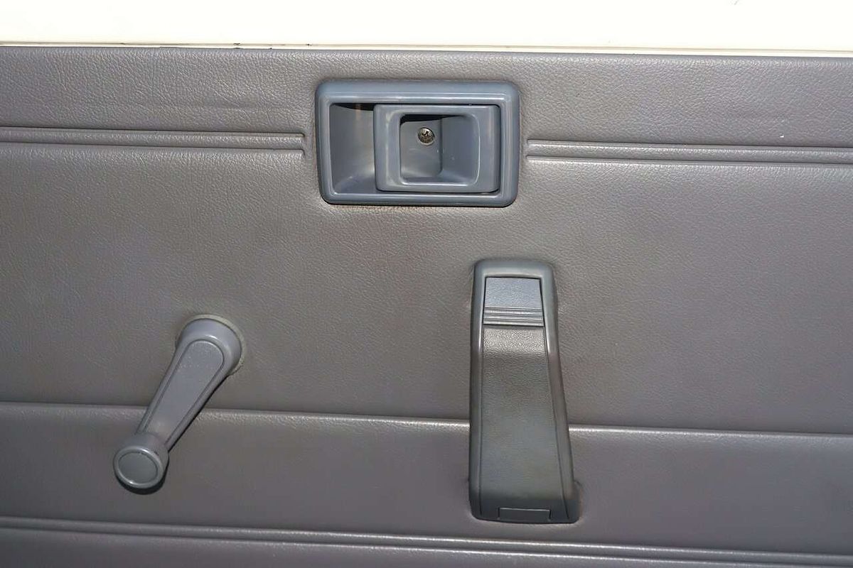 2013 Toyota Landcruiser WORKMATE (4x4) VDJ79R MY12 UPDATE 4X4