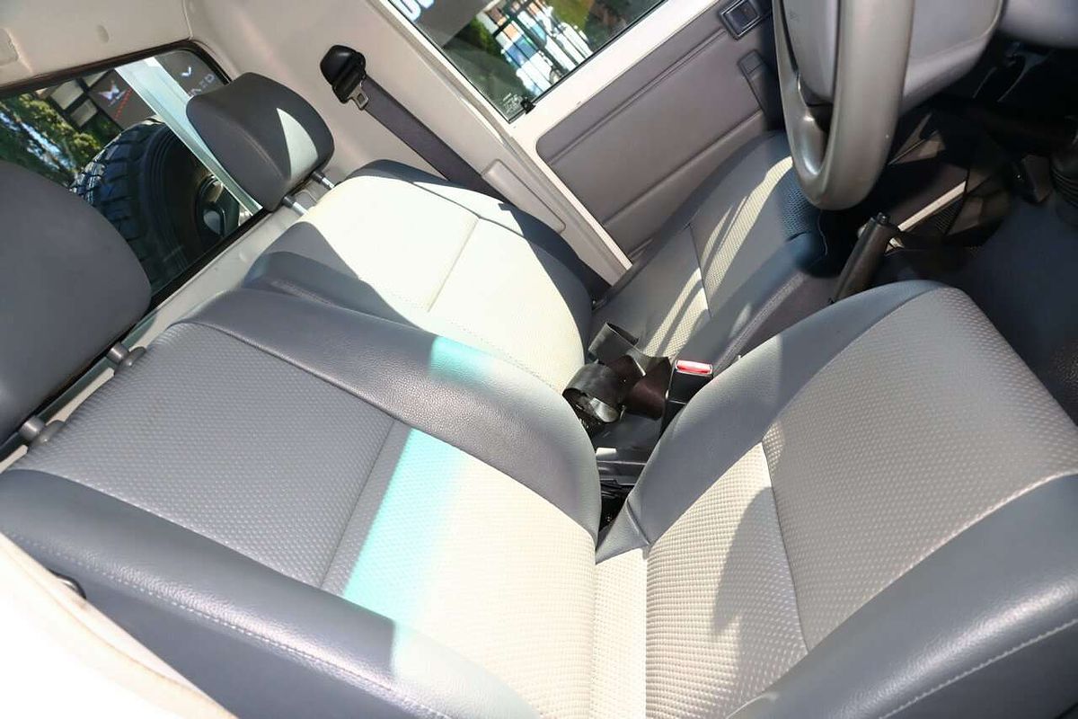 2013 Toyota Landcruiser WORKMATE (4x4) VDJ79R MY12 UPDATE 4X4